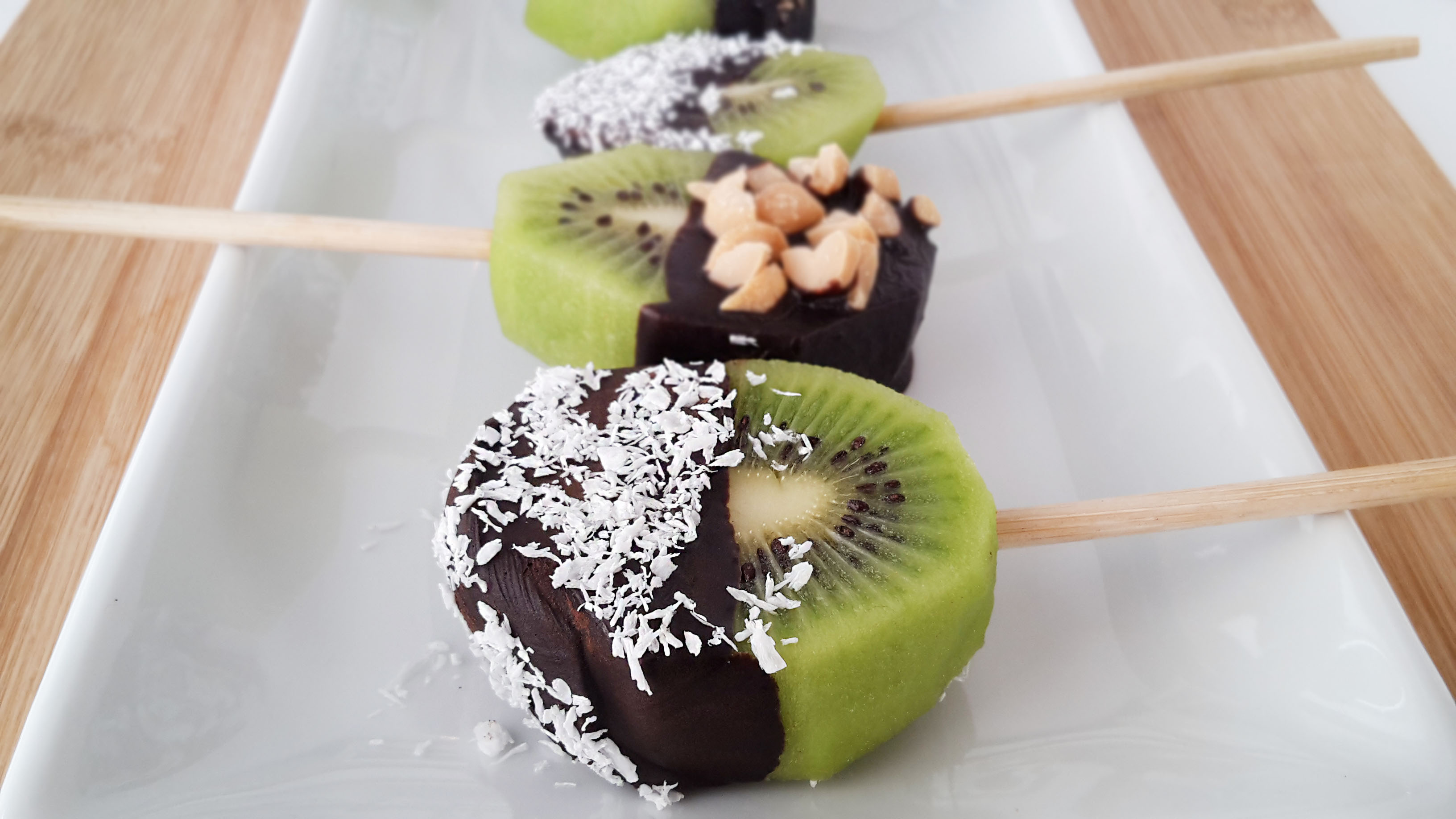 kiwi pops cu ciocolata falsa