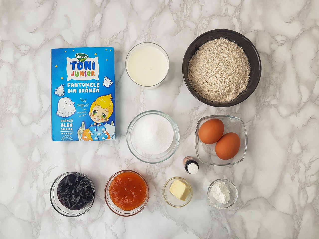 Mini-pancakes cu branza alba calcica - foodieopedia